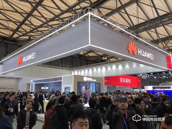 華為攜HiLink品多智能鎖亮相AWE，強(qiáng)勢布局智能家居領(lǐng)域