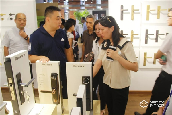 富力地產(chǎn)集團(tuán)考察團(tuán)，走進(jìn)名門(mén)靜音