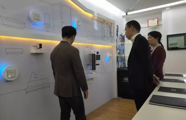 斑點貓智能鎖歡迎廣東省物聯(lián)網(wǎng)協(xié)會秘書長曾明博士一行到訪