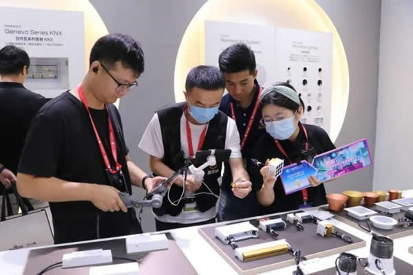 廣州建博會(huì) |盈趣智能邀您共鑒不凡，以靠譜品質(zhì)強(qiáng)勢(shì)出圈