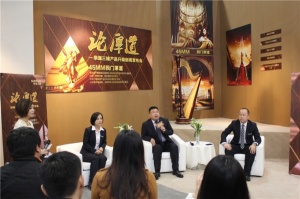 華澤三峰木門(mén)